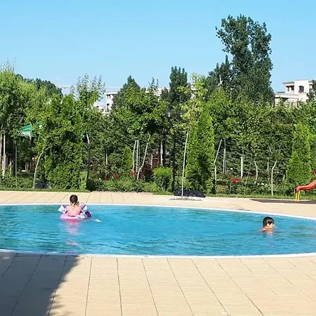 In Holiday Fort Golf Club *